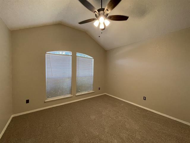 Building Photo - 1405 High Crest Dr