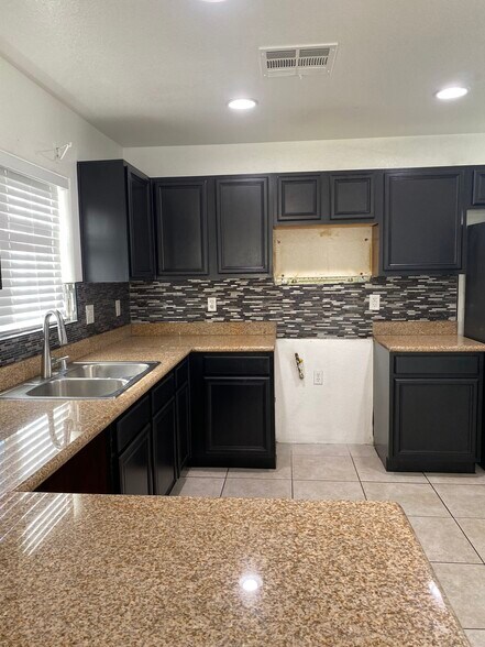 Building Photo - 4187 Story Rock St