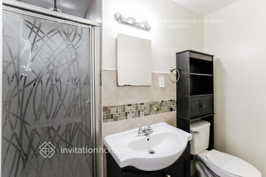 Building Photo - 3780 SW 16th Pl