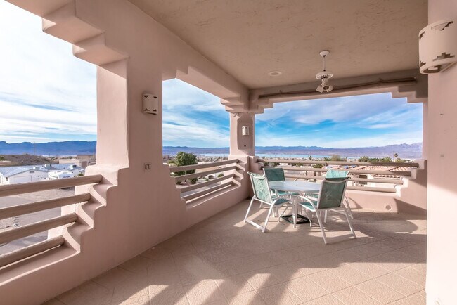Building Photo - 3611 Vega Ln