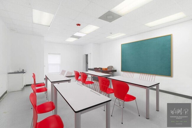 Building Photo - 926 Quincy St