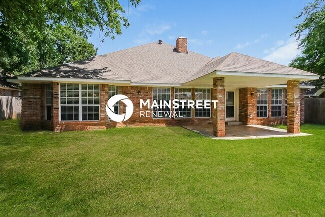Building Photo - 4 Bedroom Pet-Friendly Home in Oklahoma City, OK with Main Street Renewal