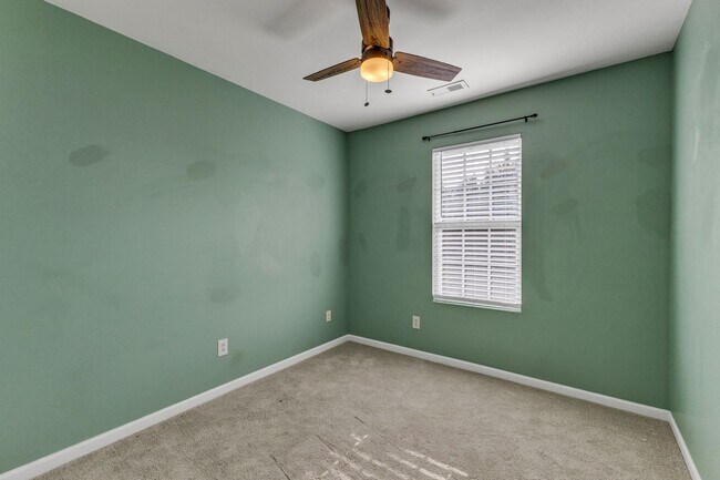 Building Photo - Adorable 3b 3b Townhome In Wake Forest!