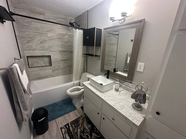 Building Photo - AVAILABLE NOW; APPLY AT OUR WEBSITE TODAY!