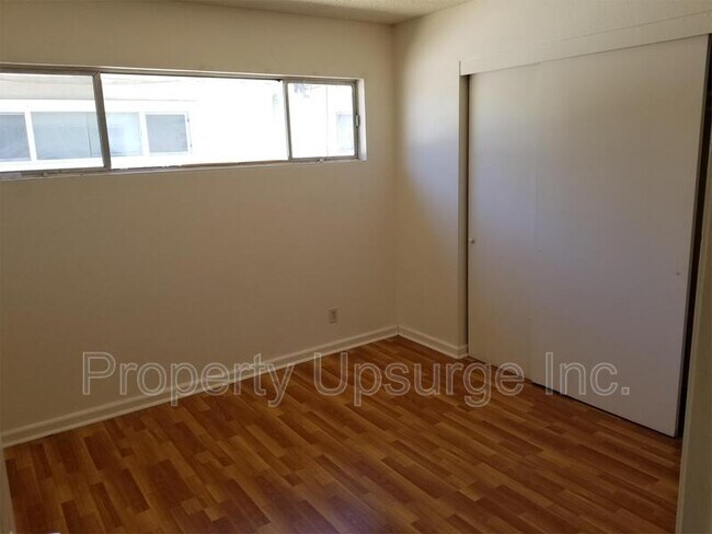 Building Photo - 175 Oroview Dr