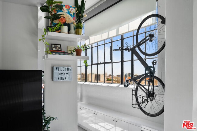 Building Photo - 420 San Pedro St