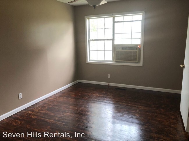 Building Photo - 1027 W Main St