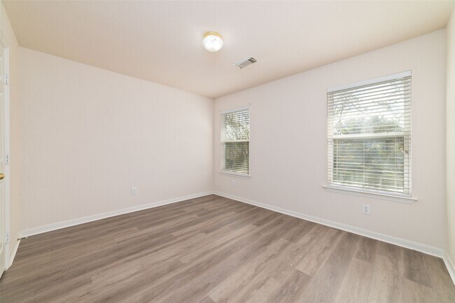 Building Photo - 12426 Taylorwood Ln