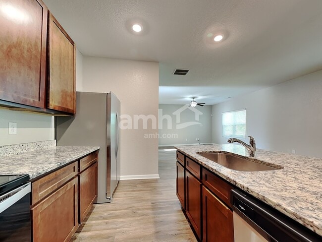 Building Photo - 116 Al Jennah Blvd