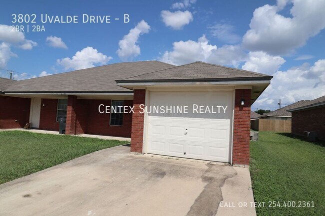 Building Photo - 3802 Uvalde Dr