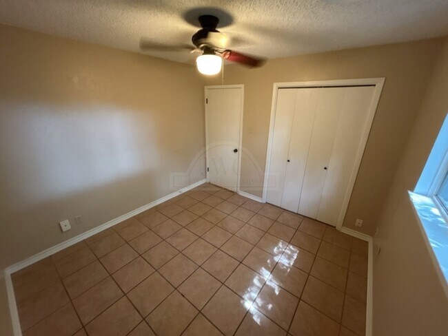 Building Photo - 3202 Brookbend Dr
