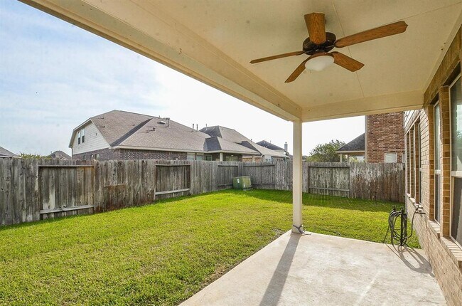 Building Photo - 6523 Point Hollow Ln