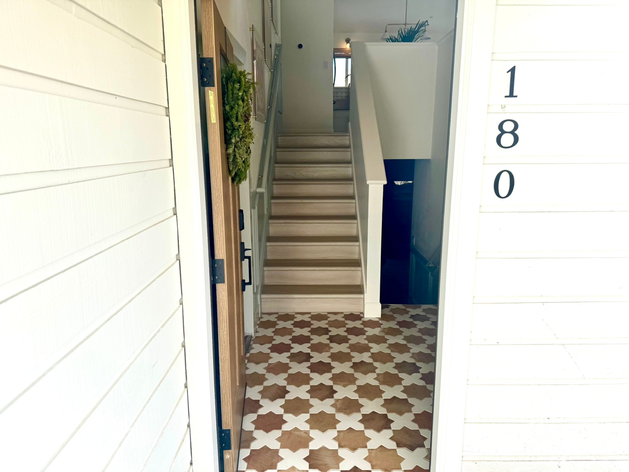 Building Photo - 180 Deer Run