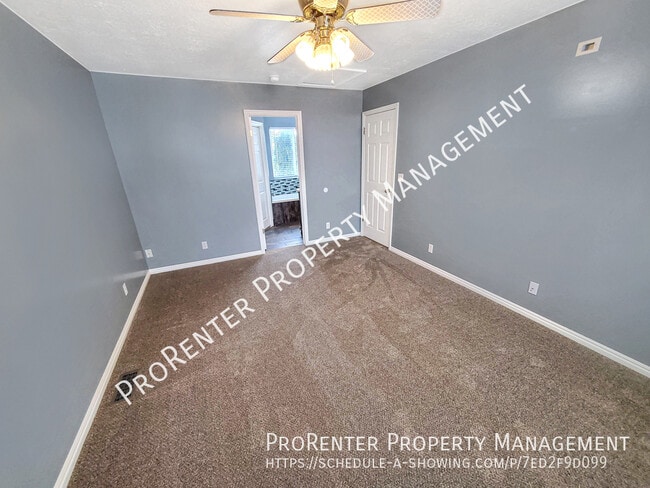 Building Photo - 3585 N 275 E