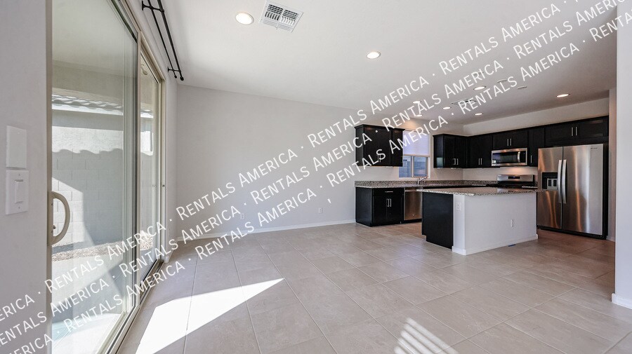 Building Photo - 17611 W Missouri Ave