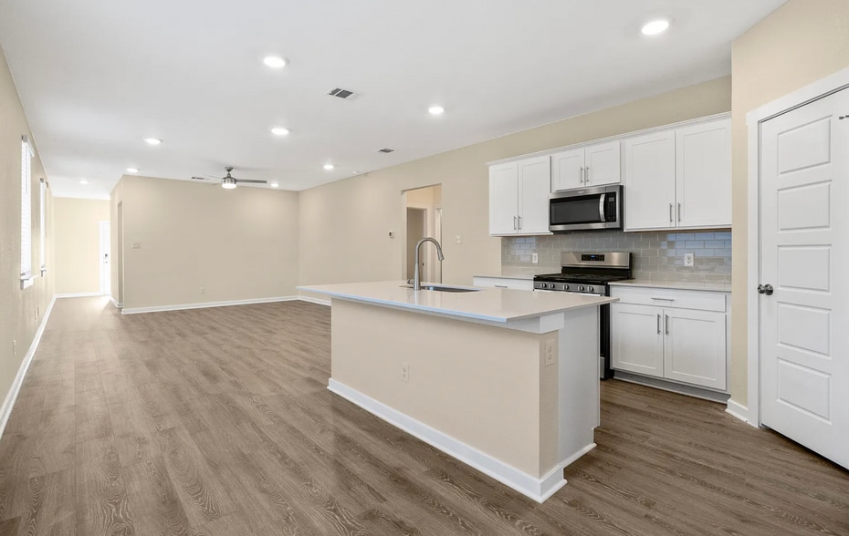 Building Photo - 220 Fairfax Ave