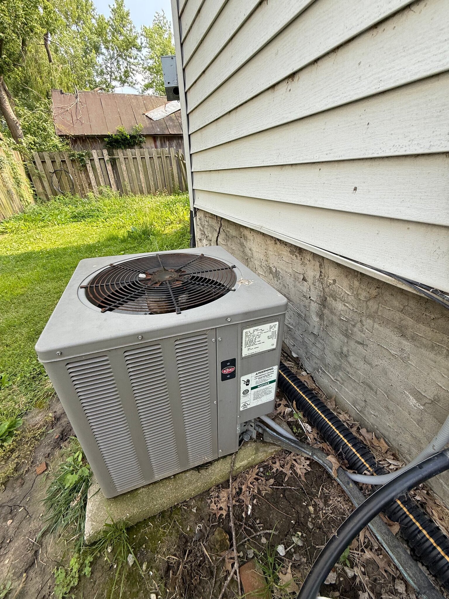 Building Photo - 26 E 1st St