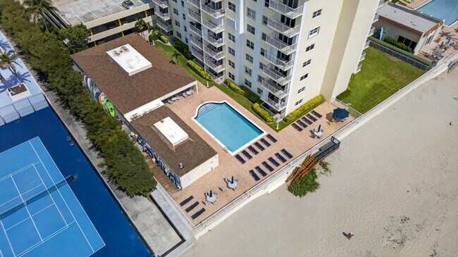 Building Photo - 3540 S Ocean Blvd