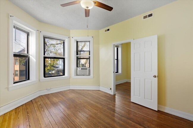 Building Photo - 3107 N Bernard St