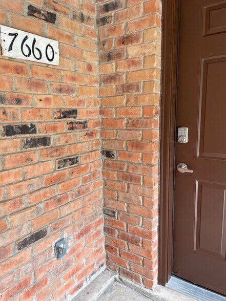 Building Photo - 7660 Kings Ridge Rd