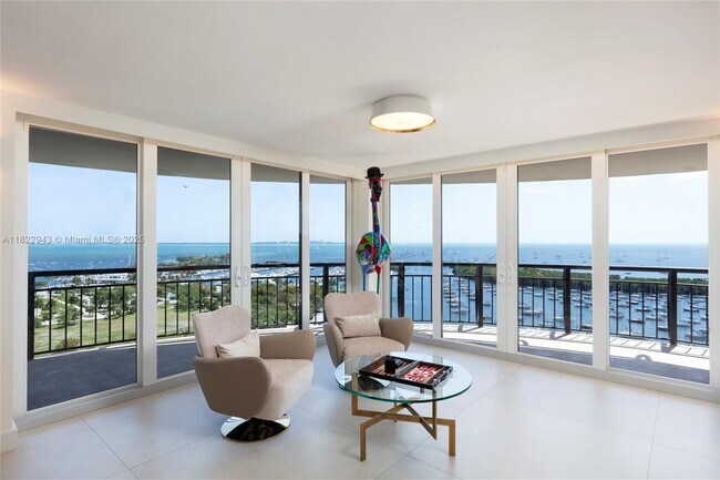 Building Photo - 2843 S Bayshore Dr