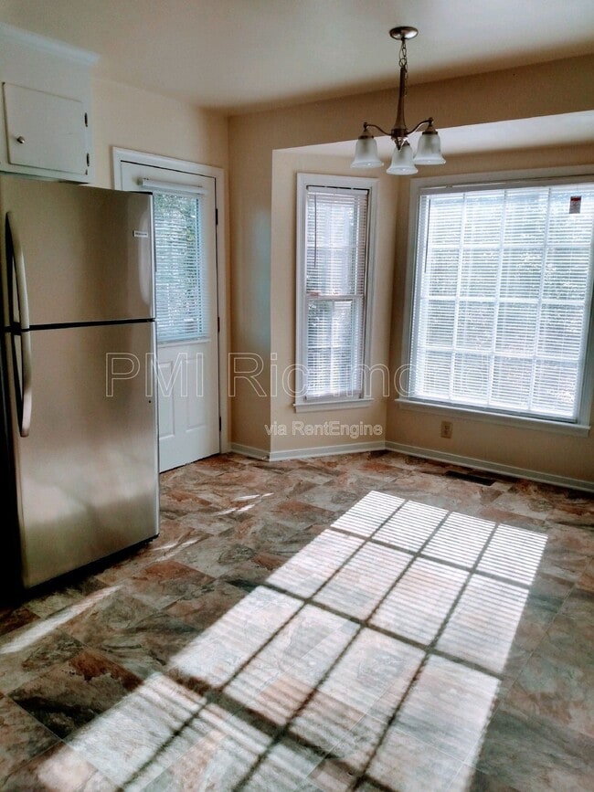 Building Photo - 2107 S Twilight Ln