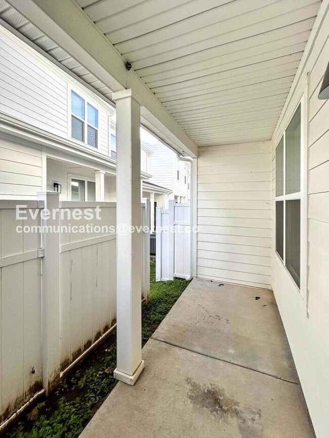 Building Photo - 301 Jeffries Wy