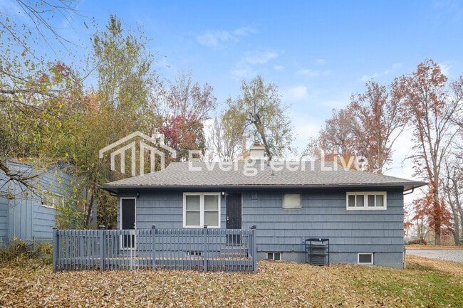 Building Photo - 7611 E 107th St