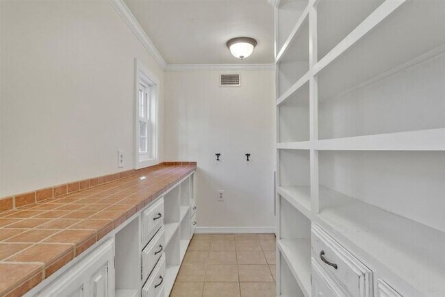 Building Photo - 3112 Brightwood Dr, Austin, Texas 78746