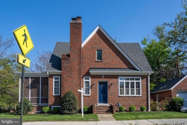 Building Photo - 3000 N Pershing Dr