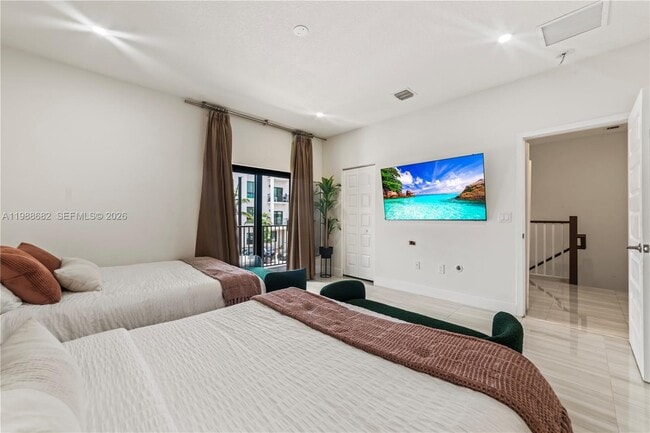 Building Photo - 4741 NW 84th Ave