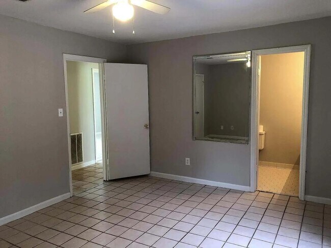 Building Photo - 634 Kettle Creek Dr