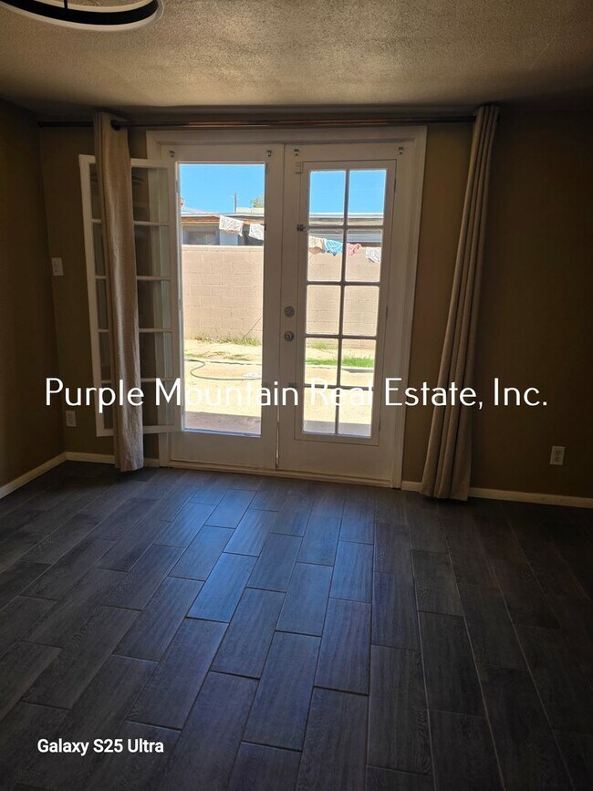 Building Photo - 1429 Walden Dr