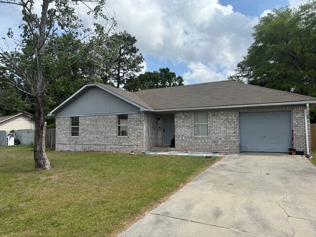 Building Photo - 263 Sabreena Cir