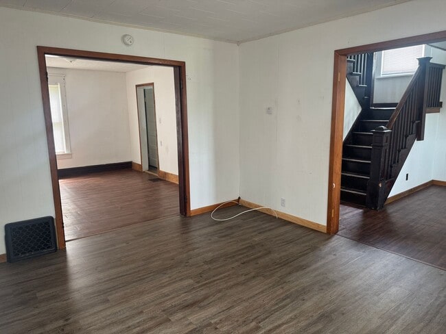 Building Photo - 4 Bedroom 2 Bathroom Single Family Rental ...