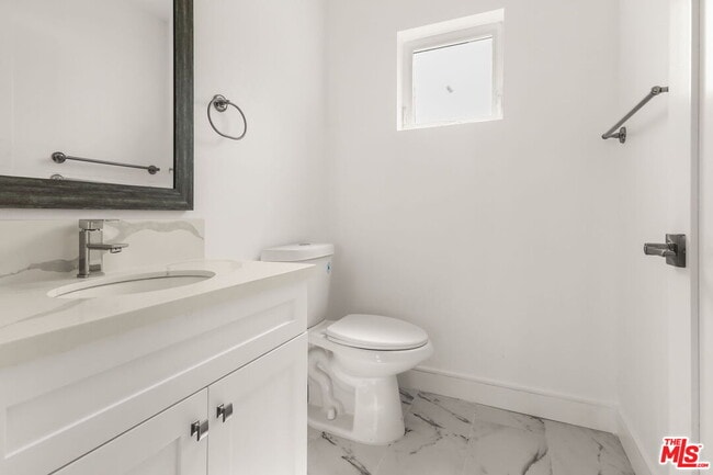 Building Photo - 2936 West Blvd