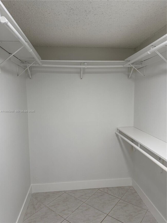 Building Photo - 7009 SW 115th Pl