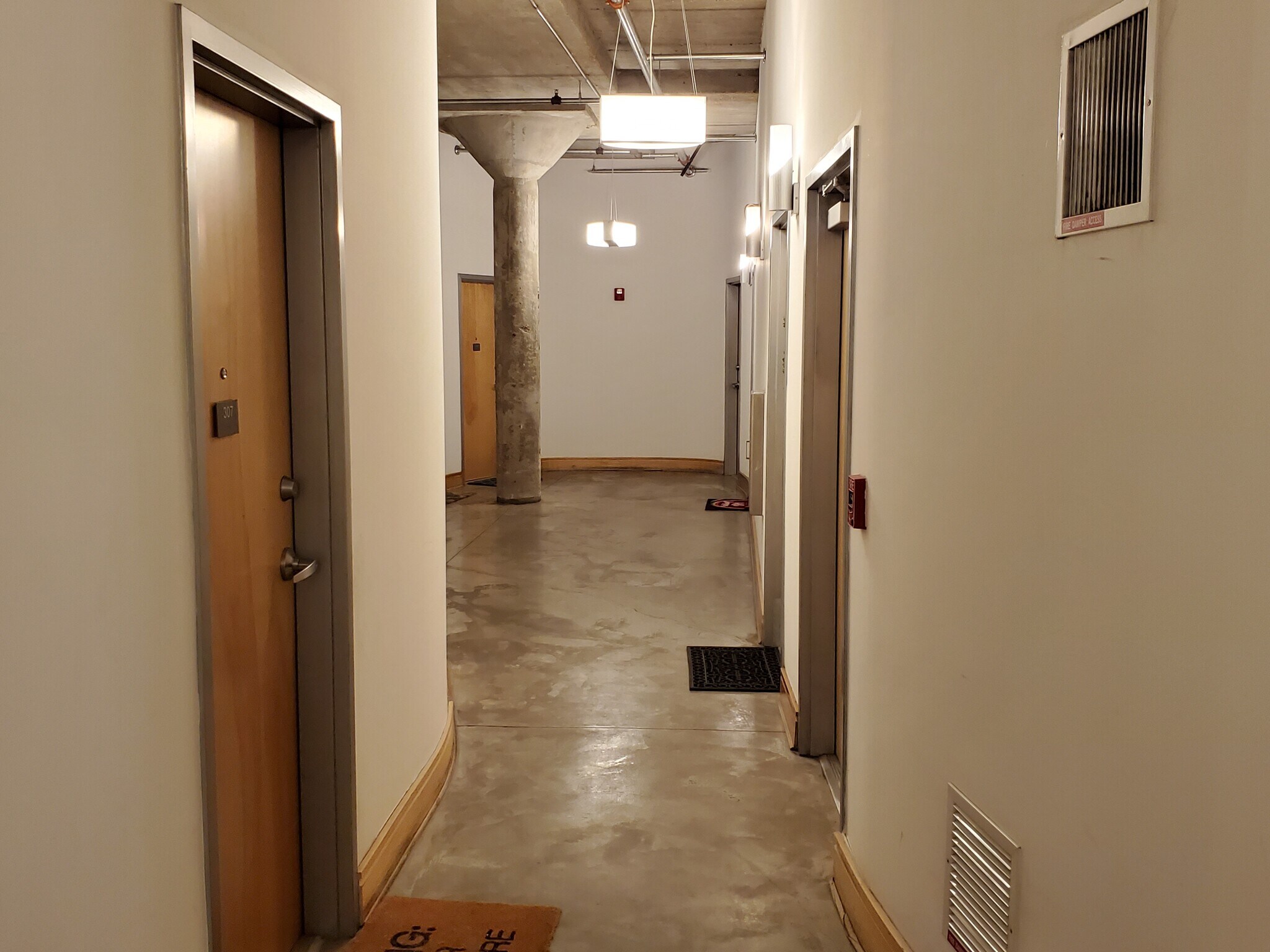 Building Photo - 411 N 22nd St