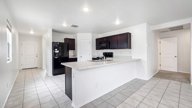 Building Photo - 8562 S 253rd Ave