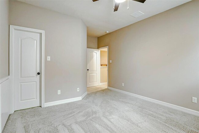 Building Photo - 27807 Hunters Rock Ln
