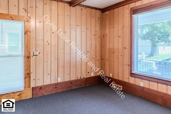 Building Photo - 3112 Thompson Ave