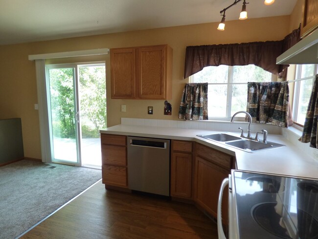 Building Photo - 3 Bedroom home in Loveland