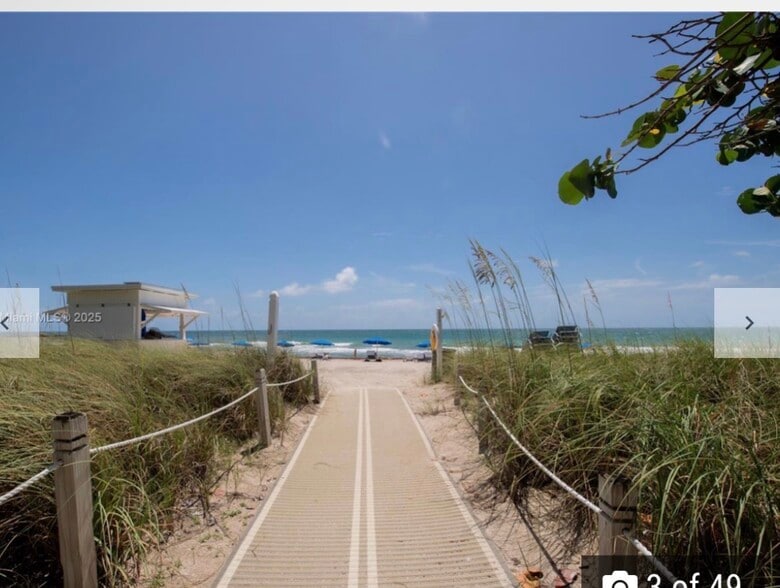 Walkway to ocean - 10275 Collins Ave