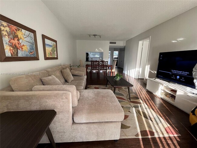 Building Photo - 1258 S Military Trail