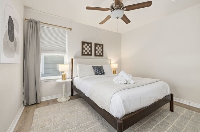 Building Photo - 3813 W Pawnee Rd