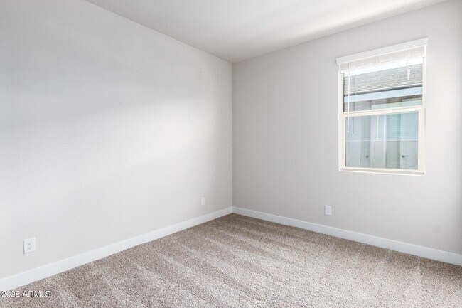 Building Photo - 8526 S 69th Ln