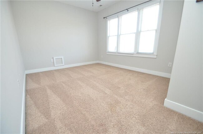 Building Photo - 1164 Trentini Ave