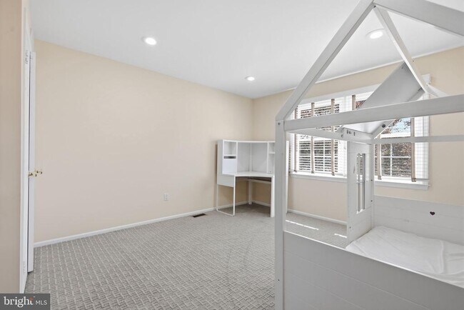 Building Photo - 1272 Knox Dr