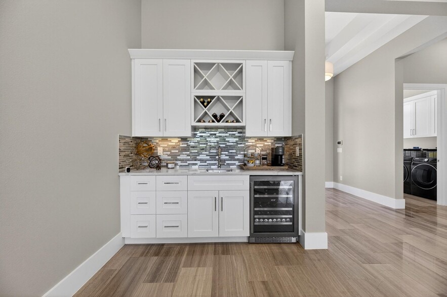 Building Photo - 638 Manns Harbor Dr