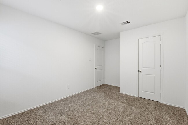 Building Photo - 24343 Saddlestone Green Dr